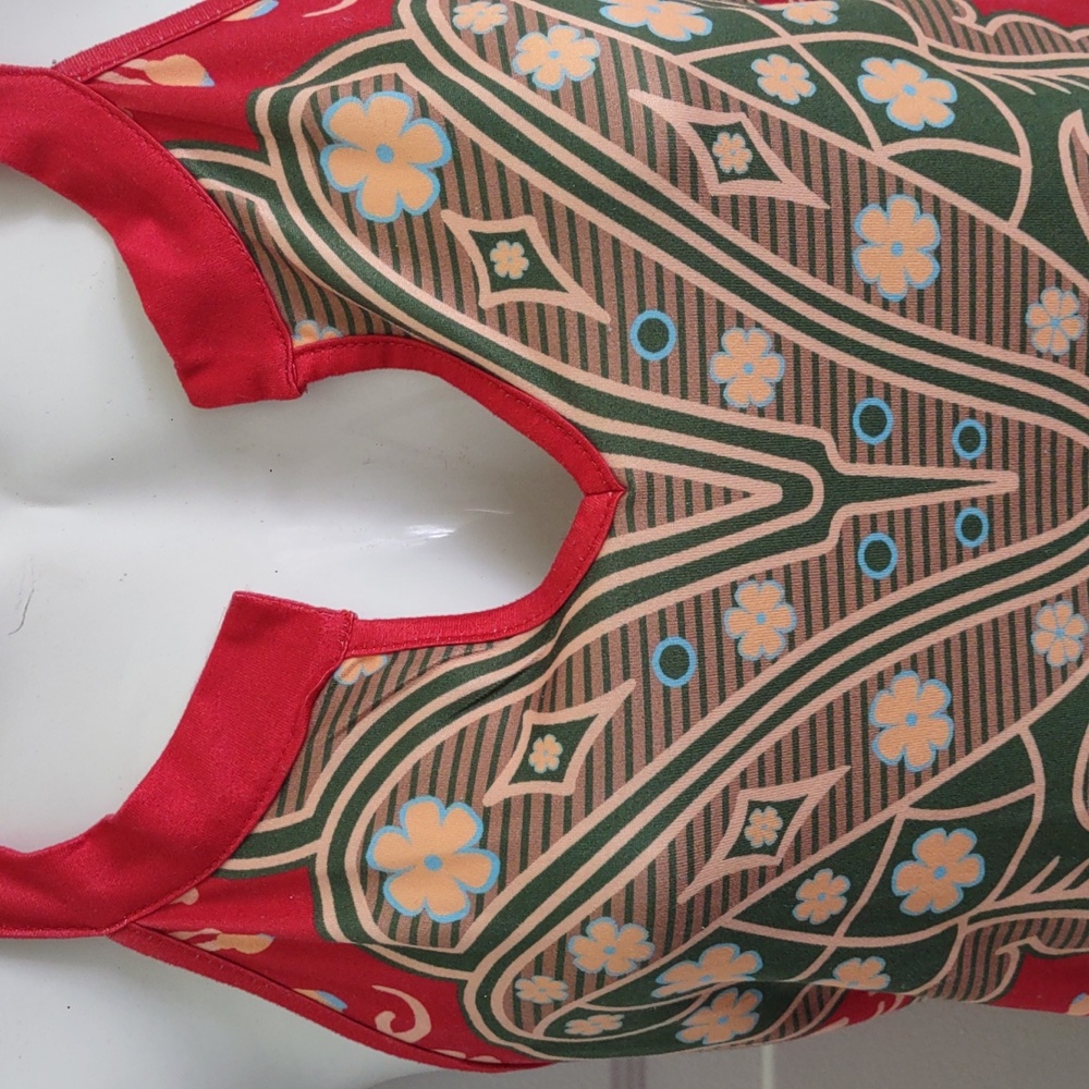 Butterfly Vibes Racer Back - Picture 3 of 4